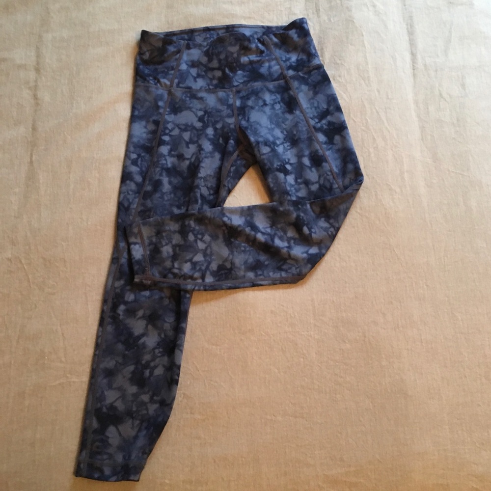 Athleta Salutation 7/8 Tight sz Petite S